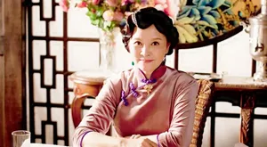 安以轩巩新亮李欣汝给野兽献花剧照图片_5