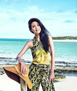 安以轩异国风情写真图片 自由随性彰显韵味_3