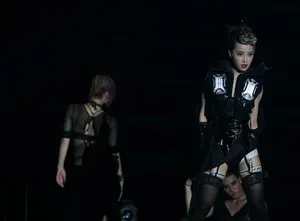 蔡依林温州演唱会精彩瞬间 大胆挑战彩带鞍马吊环_11