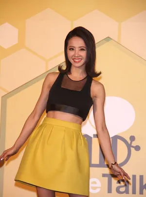 天后蔡依林雷人装秀小蛮腰 谈往事伤情 蔡依林性感图片_1