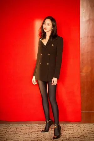 张钧甯修长美腿性感写真图片_2