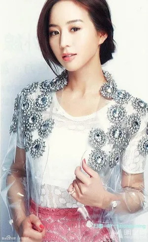 张钧甯2014年5月美人志杂志写真图片 变身气质女神_9