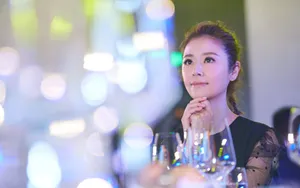 林心如黑色连衣裙慈善活动现场写真图片_1