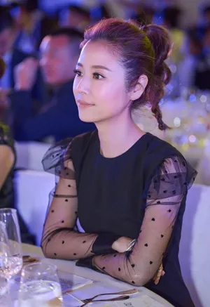 林心如黑色连衣裙慈善活动现场写真图片_4