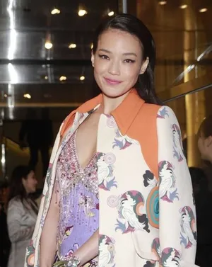舒淇亮相酥胸微露图片 否认与冯德伦绯闻 舒淇性感图片大全