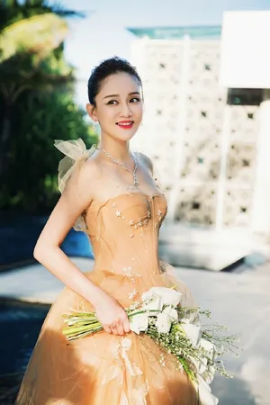 陈乔恩仙气十足婚纱写真图片_2