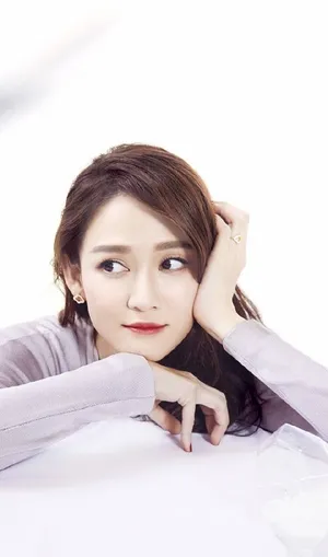 偶像剧女王陈乔恩时尚唯美写真图片第1张