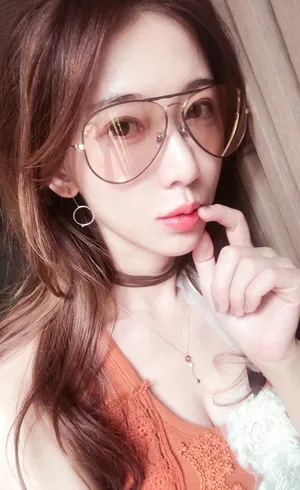 林志玲穿比基尼性感妩媚自拍图片