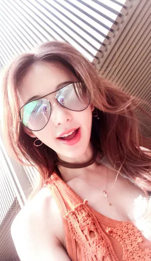 林志玲穿比基尼性感妩媚自拍图片_2