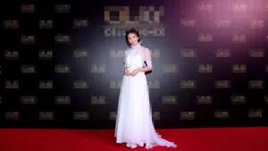 林志玲白色薄纱长裙似仙女出席活动图片