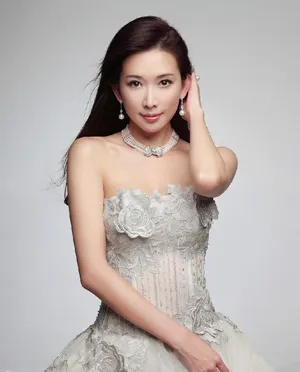 林志玲清新写真图片 抹胸蕾丝小秀性感_6