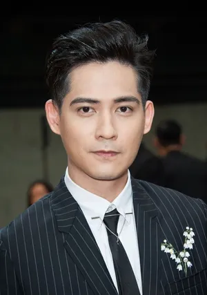 巴黎男装周五大男神 周渝民陈坤绅士坐镇_5