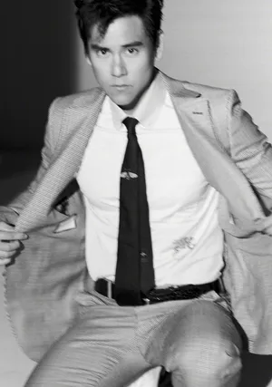 彭于晏魅力型男时尚杂志封面大片_4