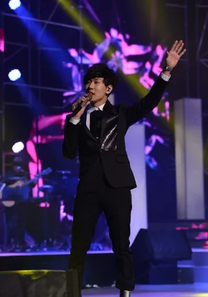林俊杰获音乐V榜年度盛典 最佳男歌手图片_8