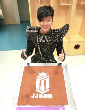 林俊杰上海演唱会门票破万 何炅到场助阵_4