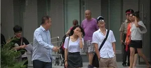 明星网独家记录高圆圆赵又廷忘情热吻甜蜜瞬间_5