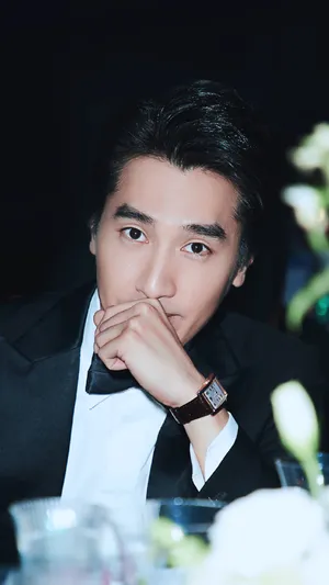 赵又廷帅气时尚活动图片_8