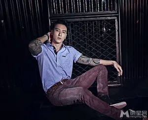 王阳明时尚大片曝光 尽显型男风范_4