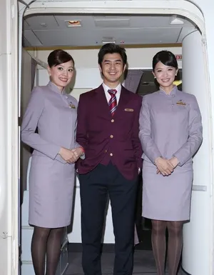 陈柏霖化身航空地勤人员 与粉丝零距离接触_6