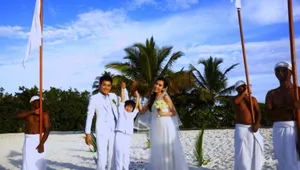 林志颖为庆祝微博粉丝破2000万 发搞怪婚纱照图片_6