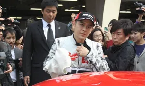 林志颖参加赛车试驾活动图片 全套装备帅气十足_7