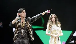 Angelababy助阵周杰伦演唱会图片 性感贴身热舞