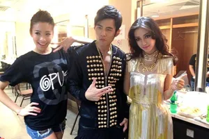 Angelababy助阵周杰伦演唱会图片 性感贴身热舞_3