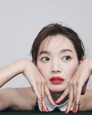 申敏儿性感气质大片写真图片