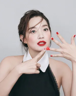 申敏儿性感气质大片写真图片_5