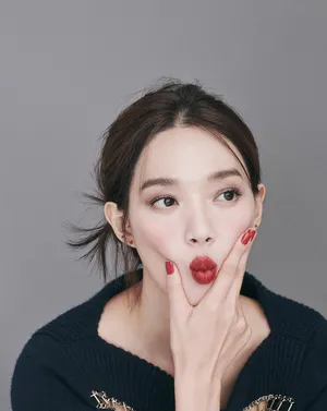 申敏儿性感气质大片写真图片_7