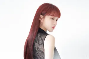 李圣经红发优雅时尚写真图片_8