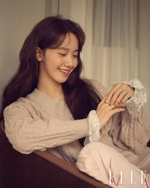 少女时代林允儿清纯甜笑写真图片_4