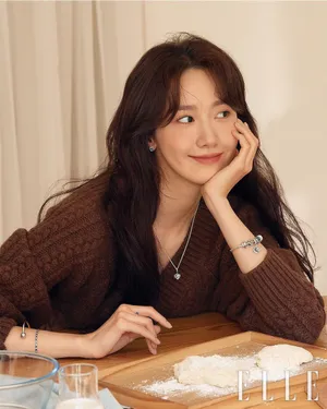 少女时代林允儿清纯甜笑写真图片_7