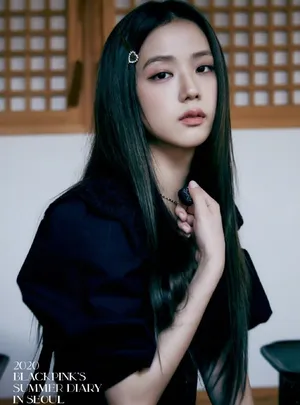 性感美女明星金智秀优雅写真_4