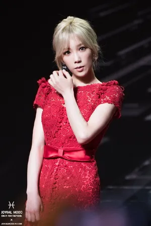 美女明星金泰妍性感妩媚写真_8