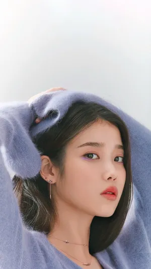 性感美女明星李知恩优雅个性写真_8