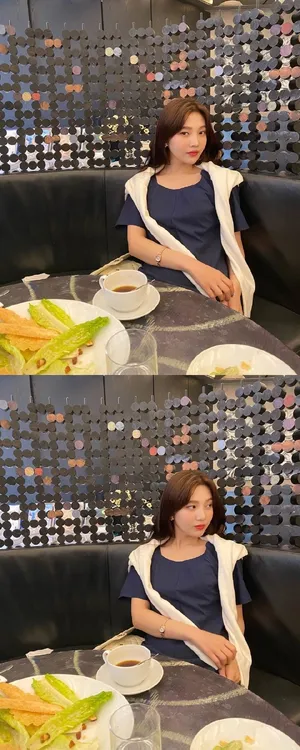 性感美女朴秀荣妩媚优雅写真第1张