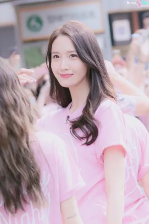 性感美女林允儿妩媚优雅写真_1
