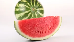新鲜多汁的西瓜图片_9