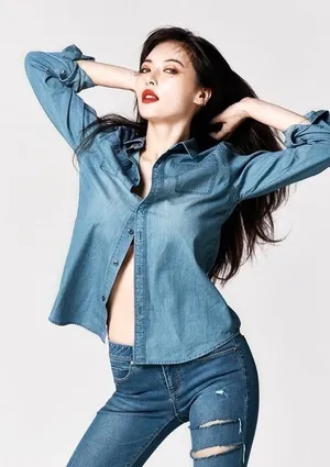 性感美女泫雅妩媚诱惑写真_2