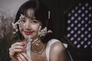 Lisa短发造型性感写真图片_3