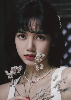 Lisa短发造型性感写真图片_6
