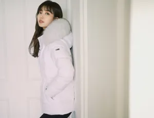 秀智穿羽绒服气质软萌可爱写真图片_3