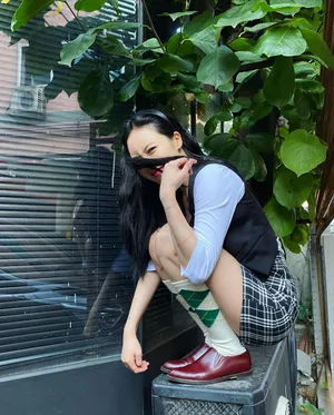 金泫雅学院风造型甜美清新美照图片_2