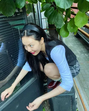 金泫雅学院风造型甜美清新美照图片_4