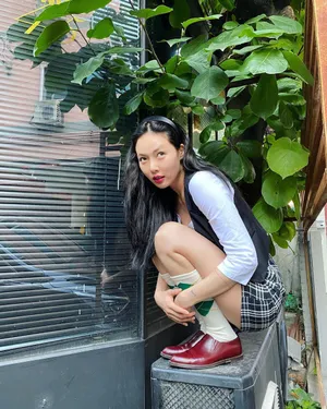 金泫雅学院风造型甜美清新美照图片_5