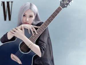 BLAKPINK朴彩英抹胸裙美肩雪肤写真图片_7