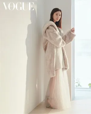 金喜爱优雅知性写真图片_2