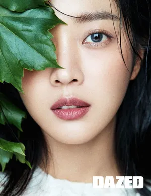 李栋旭赵宝儿湿发敞露肌肉写真图片_2