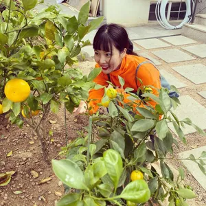 泫雅背带裤清新俏丽美照图片_4